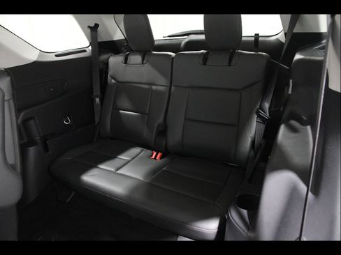 Used 2025 Ford Explorer Active w/ Active Comfort Package AWD/4WD image 20