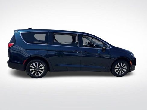 Used 2024 Chrysler Pacifica Limited FWD image 10