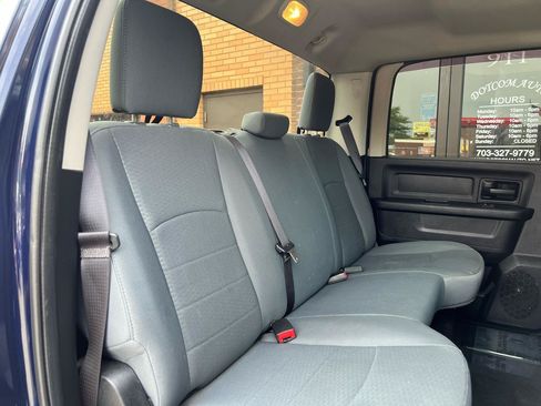 Used 2017 RAM 1500 Express AWD/4WD image 21