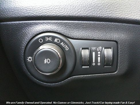 Used 2019 Jeep Compass Altitude image 43