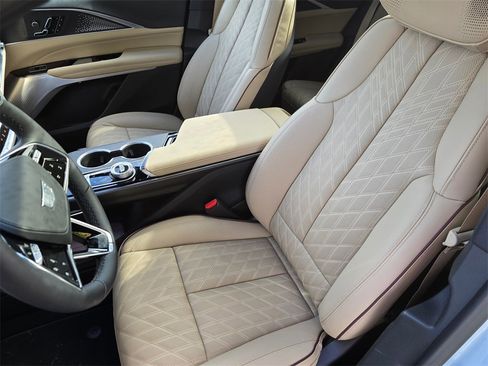 New 2025 Cadillac Lyriq Sport image 23