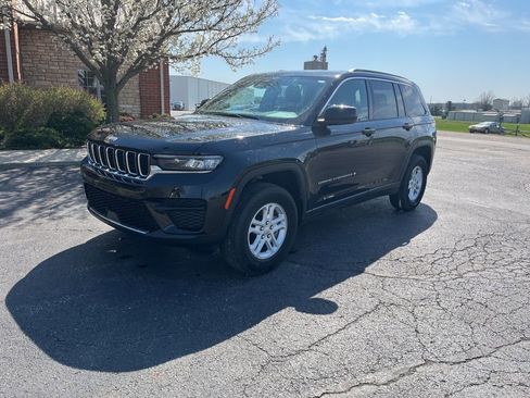 Used 2024 Jeep Grand Cherokee Laredo w/ Luxury Tech Group I image 1