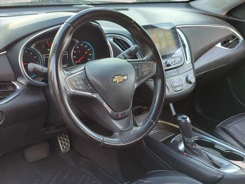 Used 2016 Chevrolet Malibu LT w/ Driver Confidence Package FWD image 9