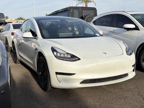 Used 2020 Tesla Model 3 RWD image 2