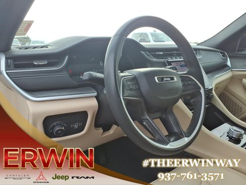 Used 2024 Jeep Grand Cherokee L Limited w/ Black Appearance Package image 14