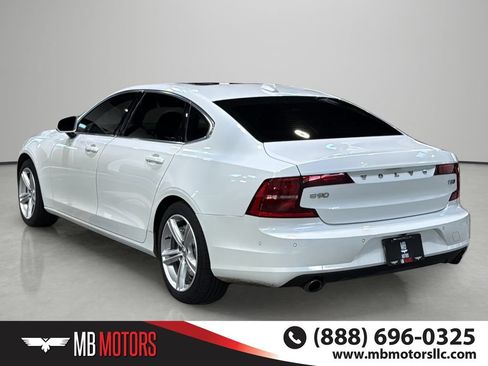 Used 2018 Volvo S90 T5 Momentum w/ Convenience Package AWD/4WD image 3