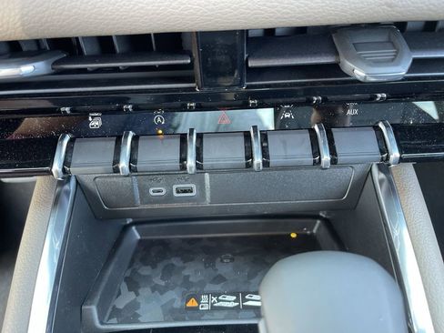 New 2026 GMC Canyon Denali image 19