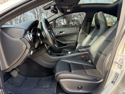 Used 2019 Mercedes-Benz CLA 250 image 9