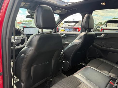 Used 2024 Ford Escape ST-Line Select w/ Tech Pack #2 AWD/4WD image 33