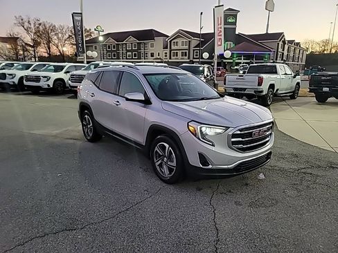 Used 2019 GMC Terrain SLT image 1