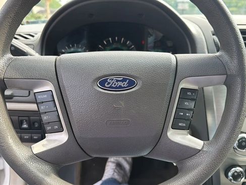 Used 2010 Ford Fusion SE FWD image 16