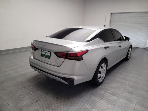 Used 2021 Nissan Altima 2.5 SV FWD image 9