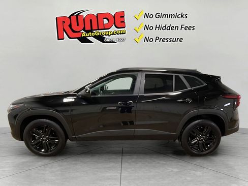 Used 2025 Chevrolet Trax ACTIV w/ Driver Confidence Package image 2