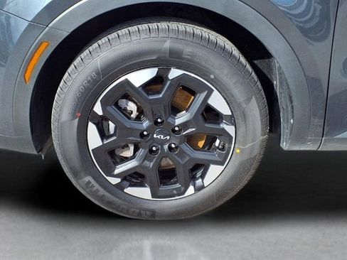 Used 2024 Kia Sorento S FWD image 13