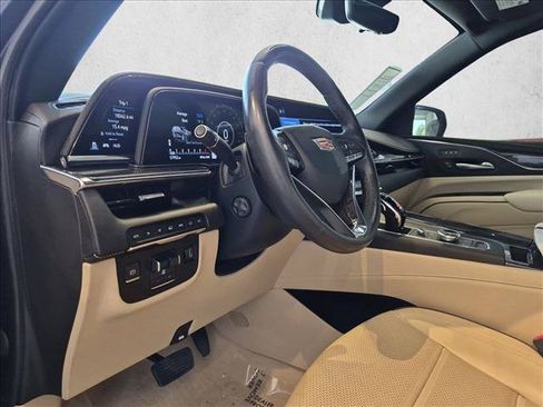 Used 2023 Cadillac Escalade ESV Premium Luxury w/ Performance Package AWD/4WD image 10