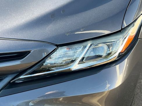 Certified 2019 Toyota Camry SE w/ Convenience Package FWD image 11