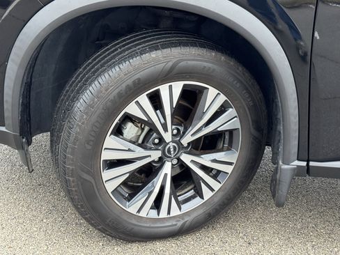 Used 2023 Nissan Rogue SV w/ SV Premium B Package image 39