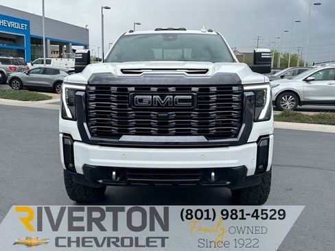 Used 2024 GMC Sierra 3500 Denali Ultimate AWD/4WD image 29