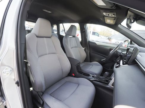 Used 2024 Toyota Corolla Cross AWD Hybrid image 40