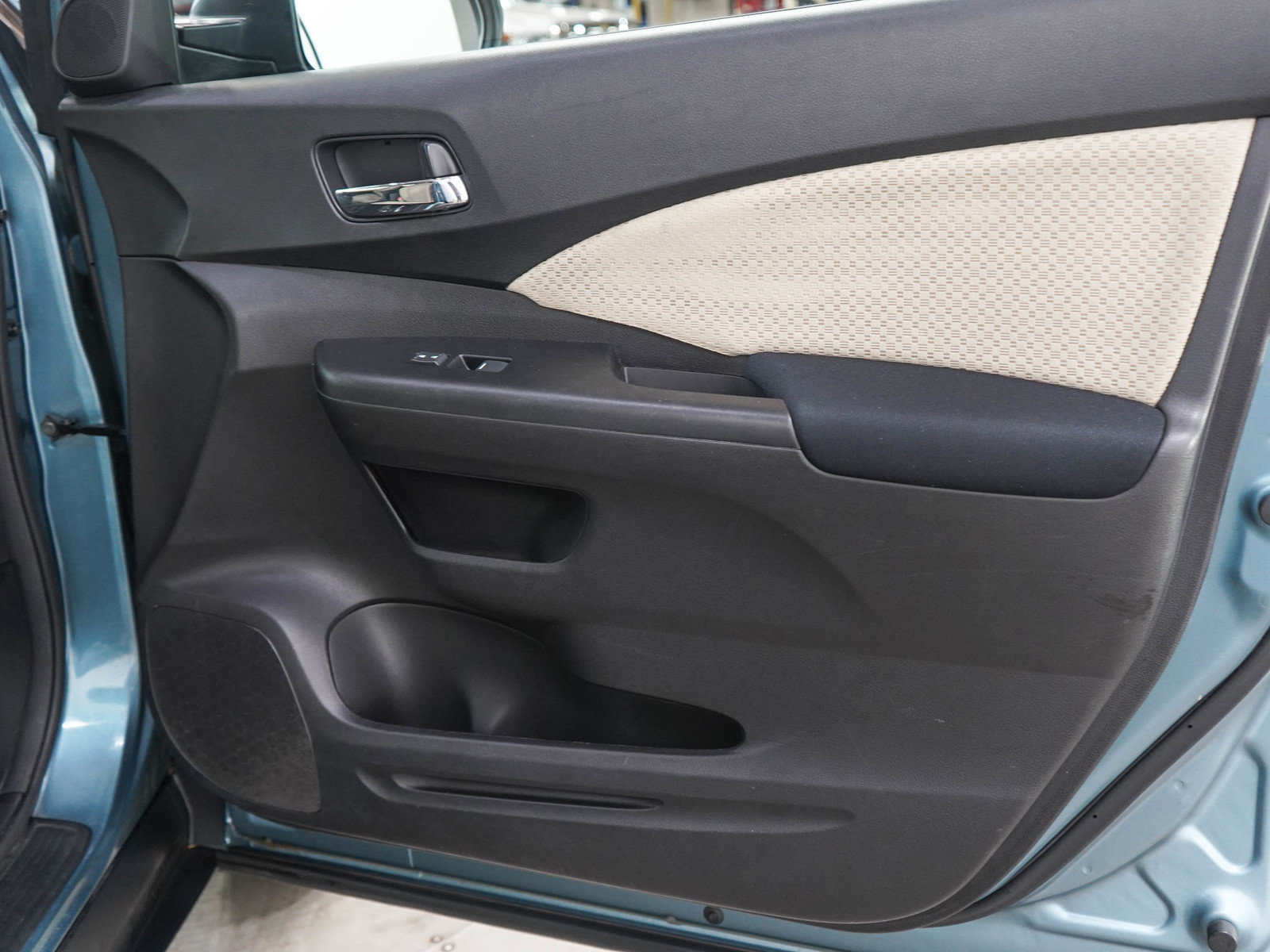 Used 2015 Honda CR-V EX image 9