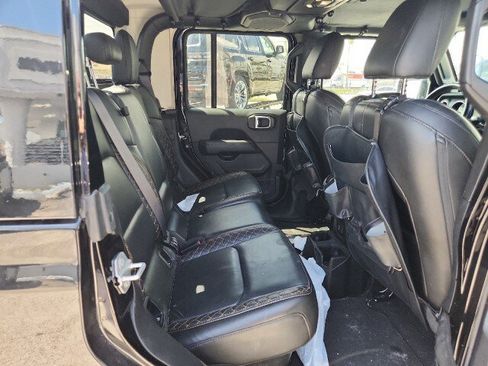 Used 2021 Jeep Gladiator Overland image 7