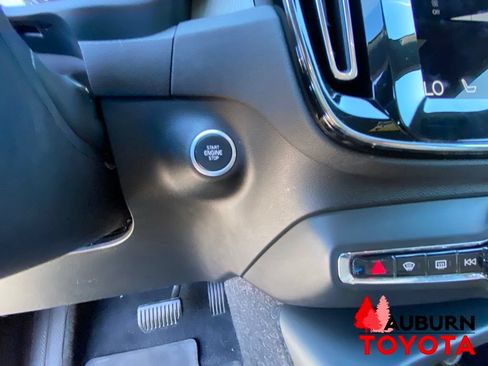 Used 2021 Volvo XC40 T5 Inscription w/ Advanced Package AWD/4WD image 41