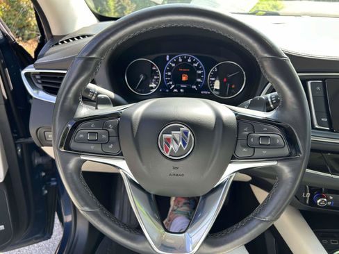 Used 2024 Buick Enclave Avenir w/ Avenir Technology Package FWD image 33