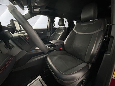 Used 2025 Ford Explorer ST w/ Sun And Sound Package AWD/4WD image 8