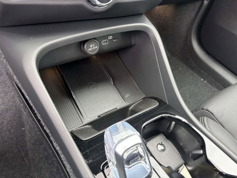 New 2026 Volvo XC40 B5 Plus w/ Protection Package Premier image 22