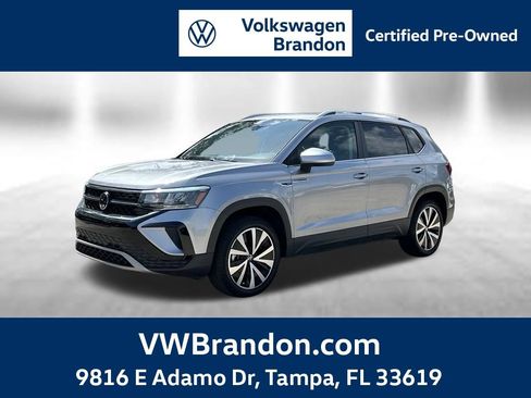 Certified 2024 Volkswagen Taos SE w/ Panoramic Sunroof Package FWD image 1