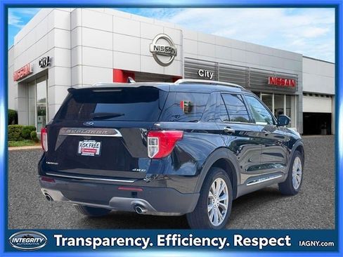 Used 2023 Ford Explorer Limited w/ Equipment Group 301A image 6