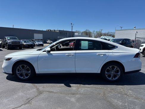 Used 2024 Honda Accord EX image 3