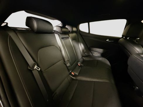 Used 2020 Kia Stinger GT-Line image 27