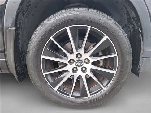 Certified 2018 Toyota Highlander SE image 14