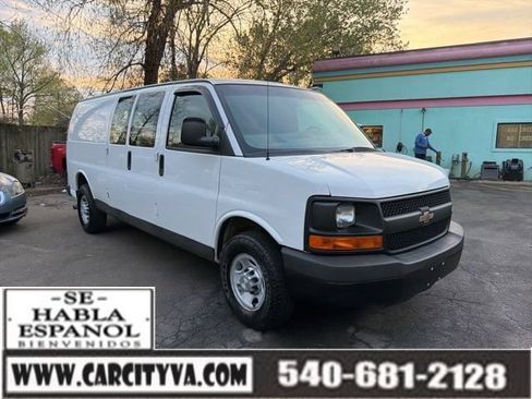 Used 2016 Chevrolet Express 3500 Extended RWD image 1