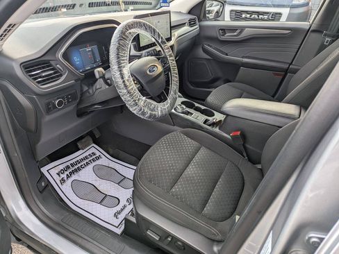 Used 2023 Ford Escape Active w/ Tech Pack #1 AWD/4WD image 13