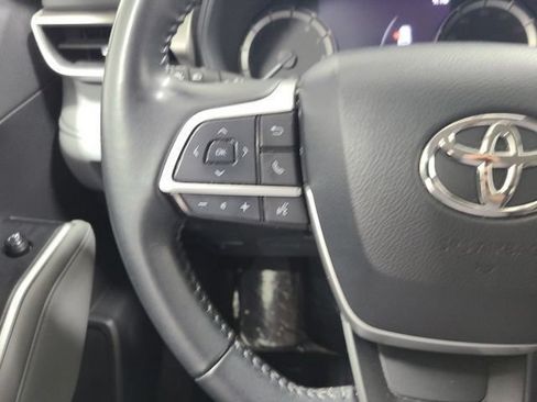 Used 2023 Toyota Highlander LE AWD/4WD image 27