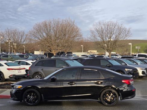 Used 2024 Honda Civic Sport image 7