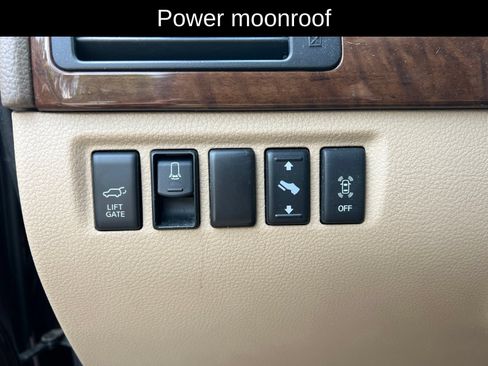 Used 2013 Nissan Armada Platinum RWD image 15