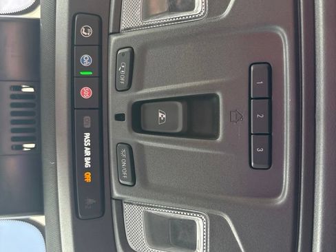 Used 2024 GMC Sierra 2500 AT4 w/ AT4 Preferred Package AWD/4WD image 16
