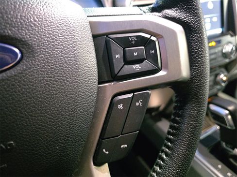 Used 2015 Ford F150 Platinum w/ Equipment Group 701A Luxury image 17