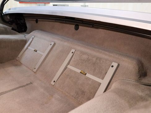 Used 1996 Chevrolet Corvette Convertible RWD image 18