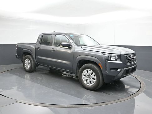 Used 2022 Nissan Frontier SV RWD image 7