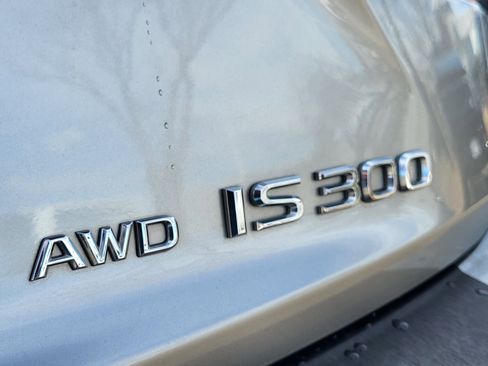 Used 2017 Lexus IS 300 AWD image 13