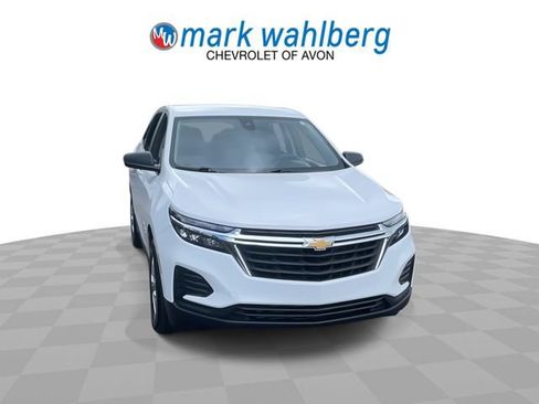 Certified 2024 Chevrolet Equinox LS w/ LS Convenience Package FWD image 2