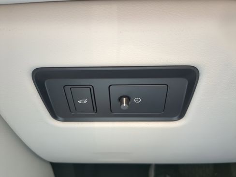 New 2026 Jaguar F-PACE R-Dynamic S image 27