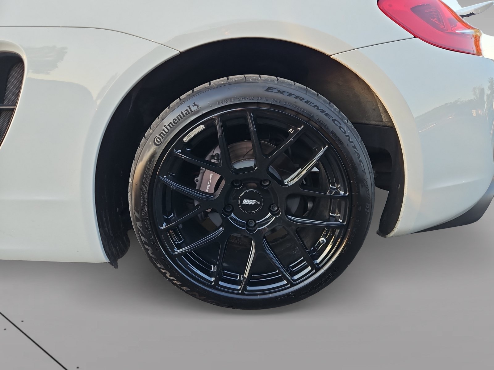 Used 2015 Porsche Cayman RWD image 14