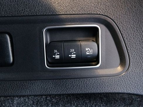 Used 2026 Mercedes-Benz GLS 450 GLS 450 image 34