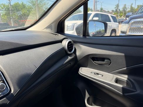 Used 2024 Nissan Versa S FWD image 22