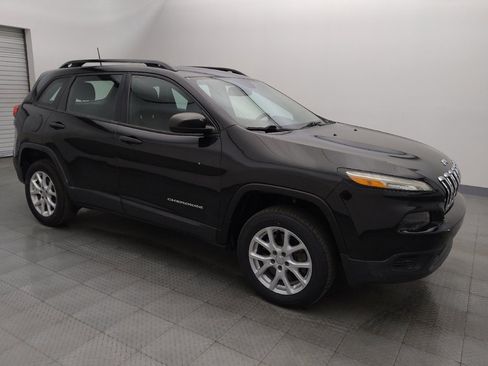 Used 2016 Jeep Cherokee Sport image 11